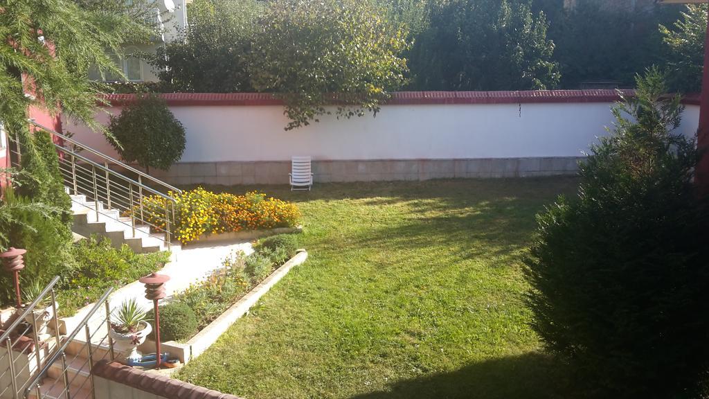 The Red House Hotel Kosharitsa Luaran gambar